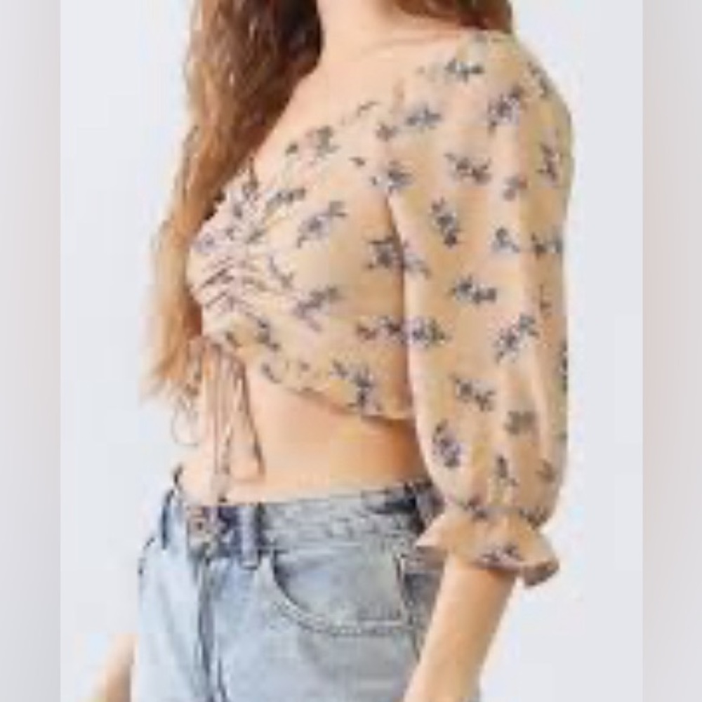 Zenobia FLORAL RUFFLE BLOUSE